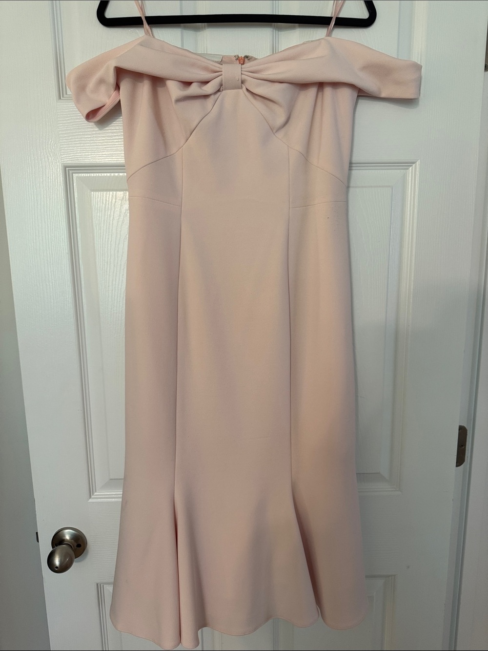 Gal Meets Glam One-Shoulder Bow Midi Dress in Blush